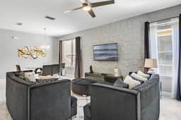 4 Bedrooms/ 3 Bathrooms/ Bella Vida (911 MB)