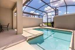 4 Bedrooms / 3 Bathrooms / Storey Lake (4853 RC)