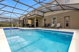 5 Bedrooms / 4 Bathrooms /  Solterra (5357 OA)