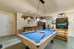 5 Bedrooms/ 3 Bathrooms/ Veranda Palms (4458 NP)
