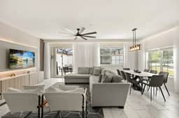 5 Bedrooms / 4 Bathrooms / Storey Lake (4814 RC)