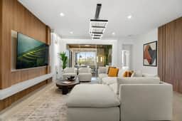 7 Bedrooms / 6.5 Bathrooms / Solara (9158SC)