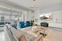 5 Bedrooms / 4.5 Bathrooms / Windsor Island (602 JL)