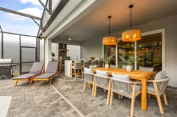 10 Bedrooms/ 8 Bathrooms/ Windsor Cay (15907CC)