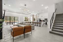 15 Bedrooms / 16.5 Bathrooms / Sonoma (4151SB)