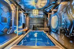 5 Bedrooms/ 5 Bathrooms/ Storey Lake (4729 SH)