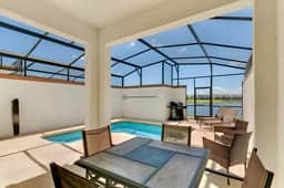 4 Bedrooms/ 3 Bathrooms/ Storey Lake (4863 RC)