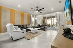 6 Bedrooms / 4.5 Bathrooms / Windsor Cay (15890CC)