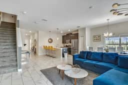 5 Bedrooms/ 4 Bathrooms/ Storey Lake (4956 WA)