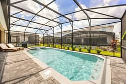 10 Bedrooms/ 8 Bathrooms/ Windsor Cay (15770 CC)