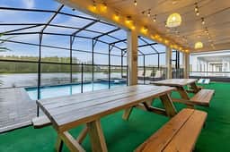 9 Bedrooms / 5 Bathrooms / Storey Lake (4272 PW)