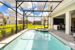 7 Bedrooms / 5.5 Bathrooms / Windsor Cay (15898CC)