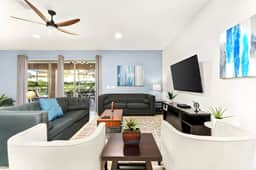 8 Bedrooms/ 6 Bathrooms/ Windsor Westside (2129MT)