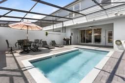 5 Bedrooms/ 4.5 Bathrooms/ Solterra (7136 OL)