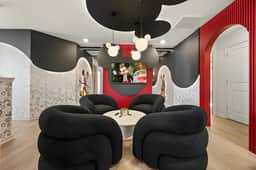 10 Bedrooms / 9 Bathrooms / Windsor Cay (16215CC)