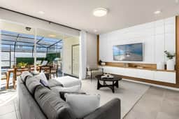 5 Bedrooms/ 4.5 Bathrooms/ Windsor Island(3902 LA)