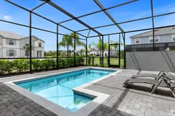5 Bedrooms/ 4.5 Bathrooms/ Solterra (7104 OL)