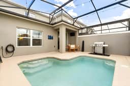 5 Bedrooms/ 4 Bathrooms/ Storey Lake (4455SL)