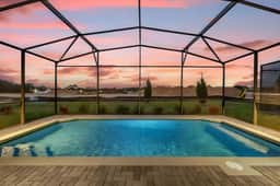 5 Bedrooms/ 5.5 Bathrooms/ Windsor Cay (15835CC)
