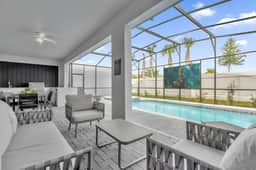 8 Bedrooms/ 6 Bathrooms/ Windsor Cay(16311SK)