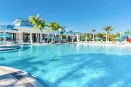 9 Bedrooms / 6 Bathrooms / Windsor Island (4281LA)