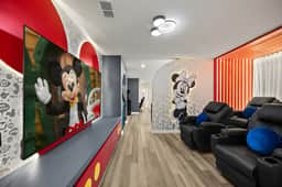 7 Bedrooms / 5.5 Bathrooms / Windsor Cay (15952CC)