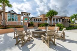 4 Bedrooms/ 4.5 Bathrooms/ Solara Resort (2331DS)