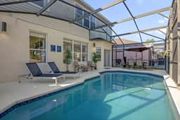 6 Bedrooms / 3 Bathrooms / Windsor Palms (8060KP)