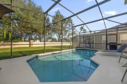 6 Bedrooms / 3 Bathrooms / Windsor Palms (8060KP)