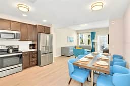 3 Bedrooms/ 2 Bathrooms/ Vista Cay (4013-205 BD)
