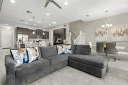 5 Bedrooms / 4.5 Bathrooms / Festival (338CD)