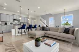 5 Bedrooms/ 4.5 Bathrooms/ Windsor island (637 JL)