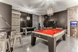 10 Bedrooms/ 8 Bathrooms/ Windsor Cay (16340 SK)
