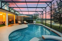 8 Bedrooms / 6 Bathrooms / Sonoma (2683CA)