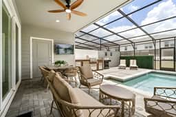 5 Bedrooms / 4.5 Bathrooms / Windsor Cay (16033BW)