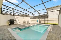 5 Bedrooms / 5 Bathrooms / Windsor Island (130JW)