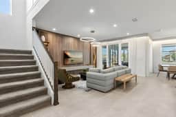 7 Bedrooms / 4.5 Bathrooms / Solara (2347CS)