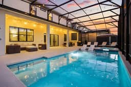 15 Bedrooms / 16.5 Bathrooms / Sonoma (4011SB)