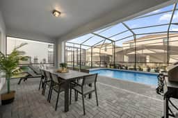 5 Bedrooms/ 5.5 Bathrooms/ Windsor Cay (16219 TW)