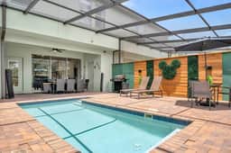 5 Bedrooms / 4.5 Bathrooms / Solterra (4618 TD)