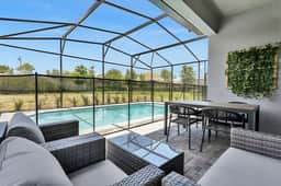 5 Bedrooms/ 4.5 Bathrooms/ Solterra (7291 OL)