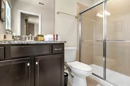 7 Bedrooms/ 5.5 Baths/ Windsor Island (3841 LA)
