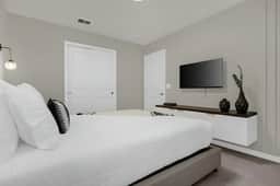 7 Bedroom/ 5.5 Bathroom Windsor Island (3895 LV)