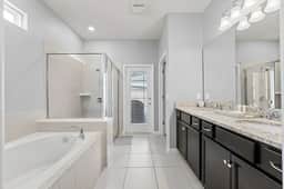 6 Bedrooms/ 4.5 Bathrooms/ Windsor Island (1661KL)