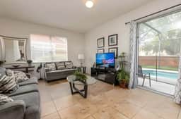 4 Bedrooms/ 3 Bathrooms/ Bella Vida (550 LF)