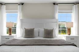 4 Bedrooms/ 3 Bathrooms/ Storey Lake (4817 LL)