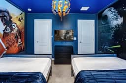 9 Bedrooms/ 5.5 Bathrooms/ Solterra (7240 OL)