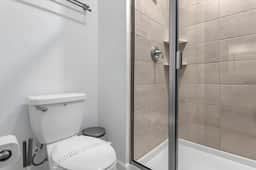 4 Bedrooms/ 3 Bathrooms/ Storey Lake (2408 RT)