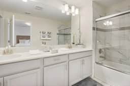 5 Bedrooms / 4 Bathrooms / Storey Lake(4849 RC)