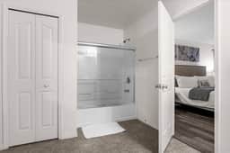 6 Bedrooms/ 4.5 Bathrooms/ Crystal Cove (957 EG)
